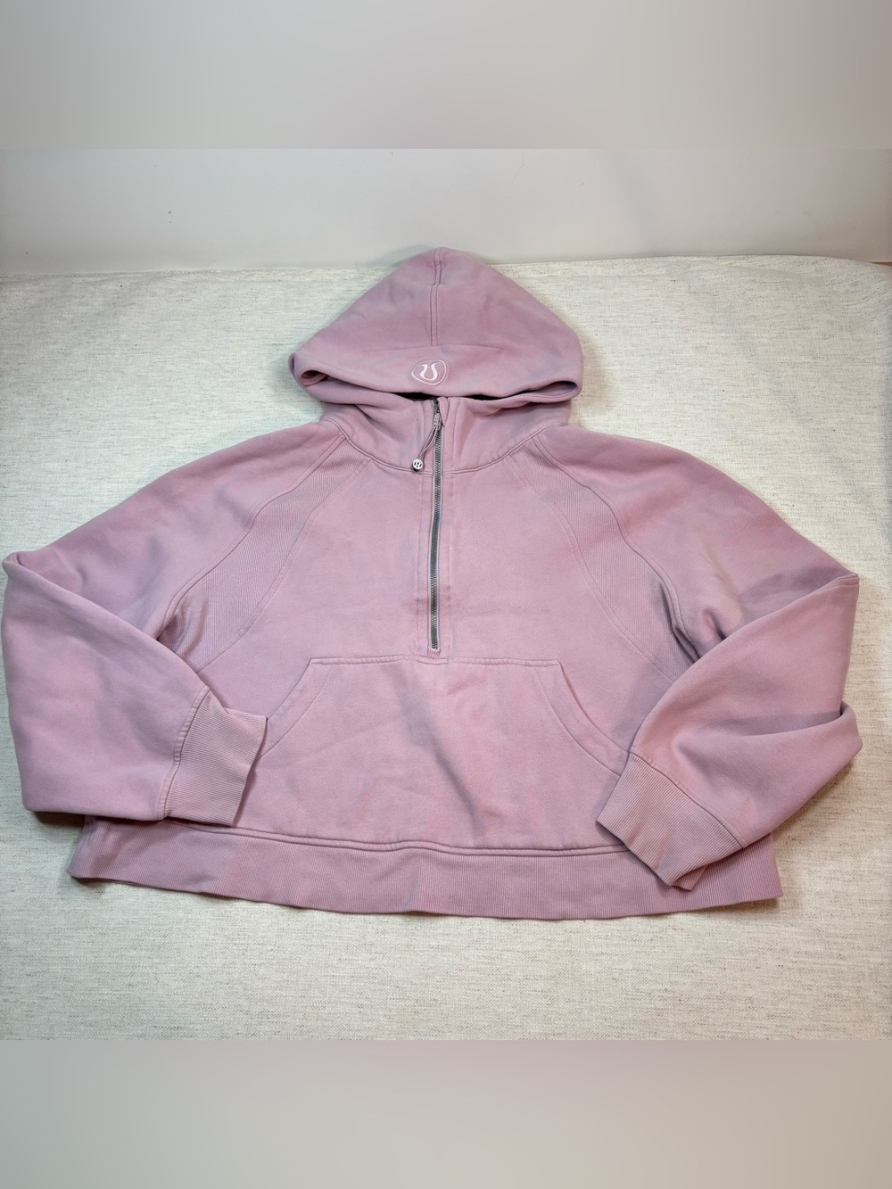 Lululemon scuba hoodie women L with FLAW